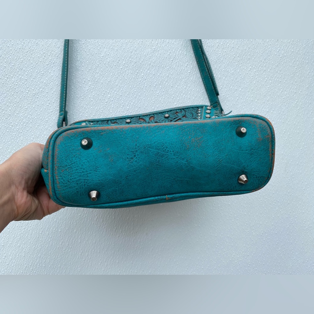 Trinity Ranch Purse - Picture 4 of 11